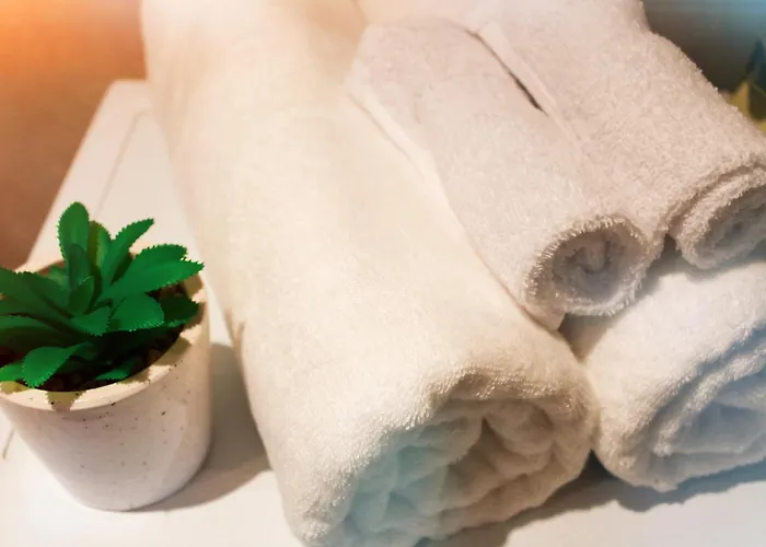 Panoramic Sea View -11th Floor *