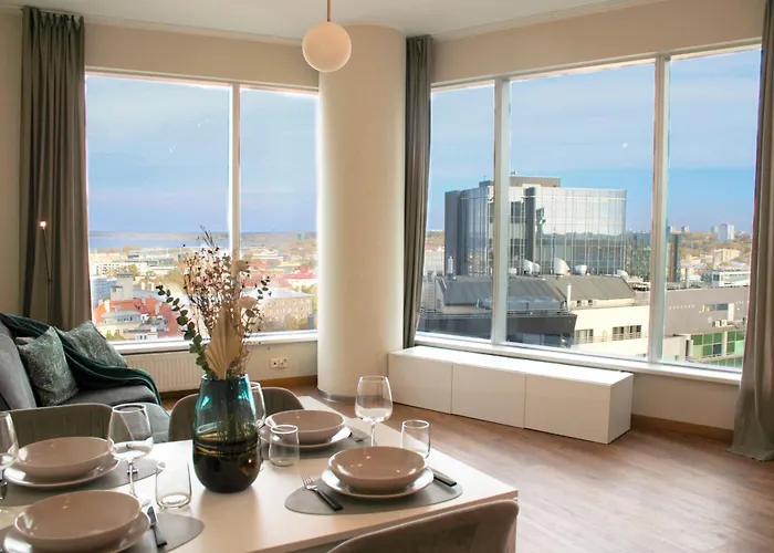 Panoramic Sea View -11th Floor *